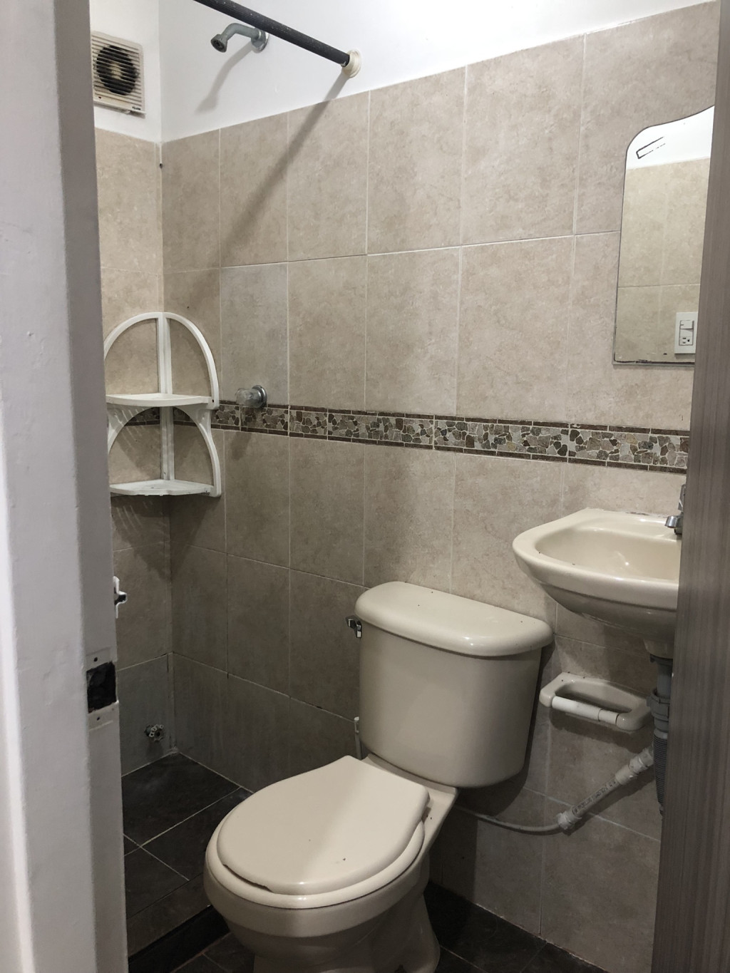Apartaestudio EN ARRIENDO EN Urbanización La Merced, código: 1099 - 6