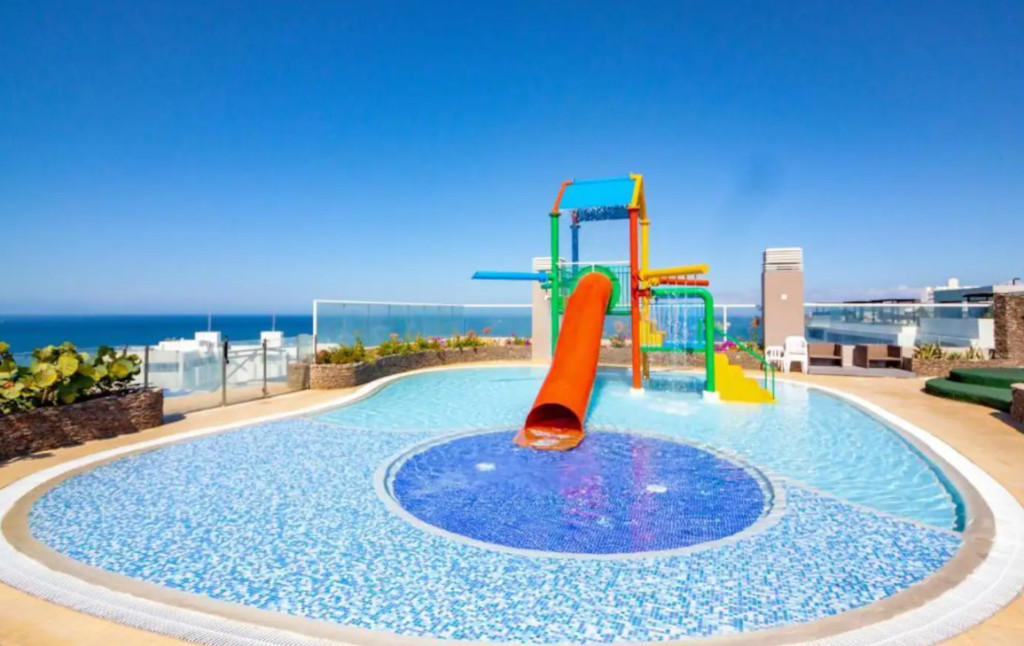 piscina-de-reserva-del-mar-santa-marta