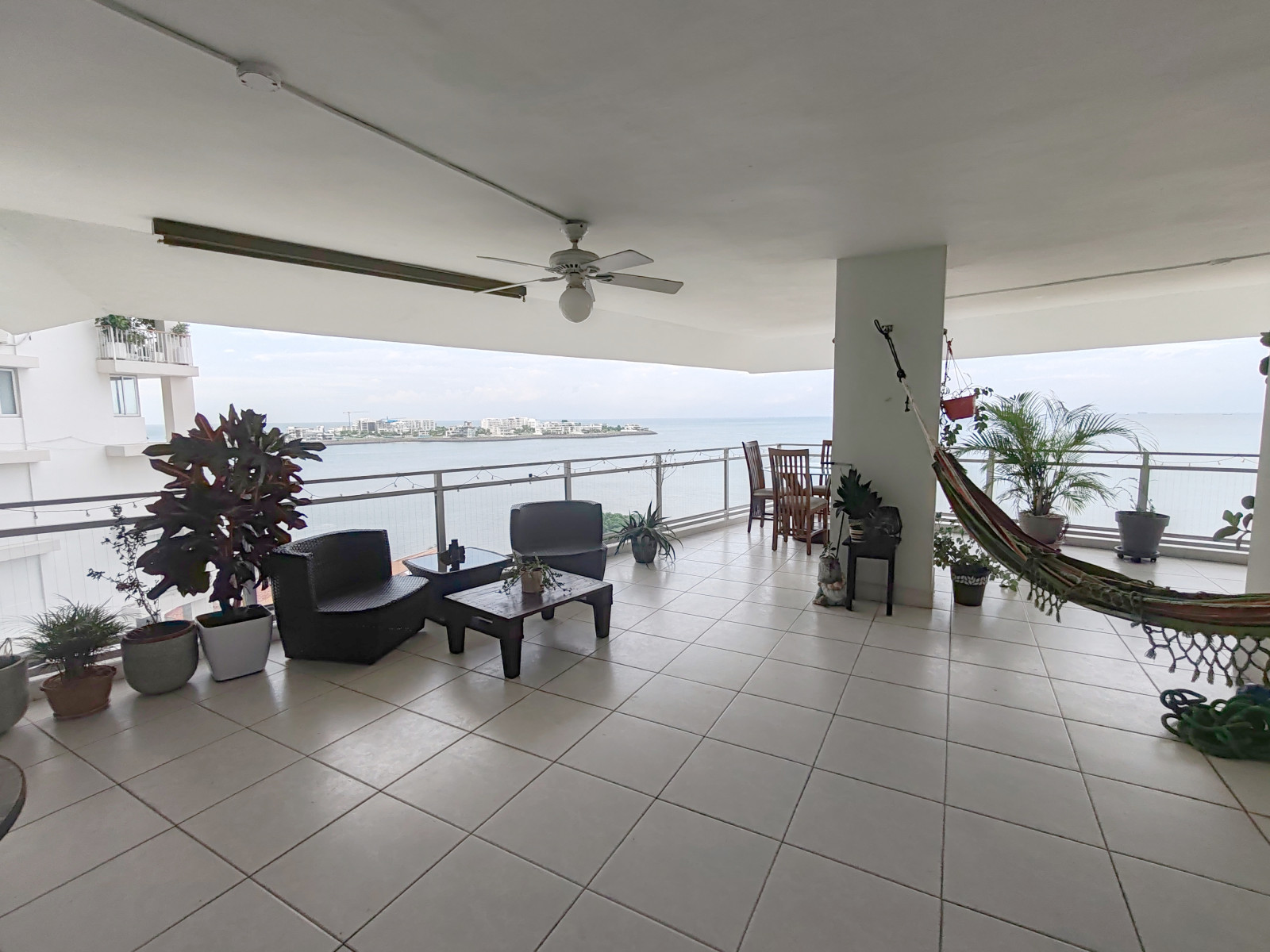 PH BAHIA MAR EN PUNTA PAITILLA