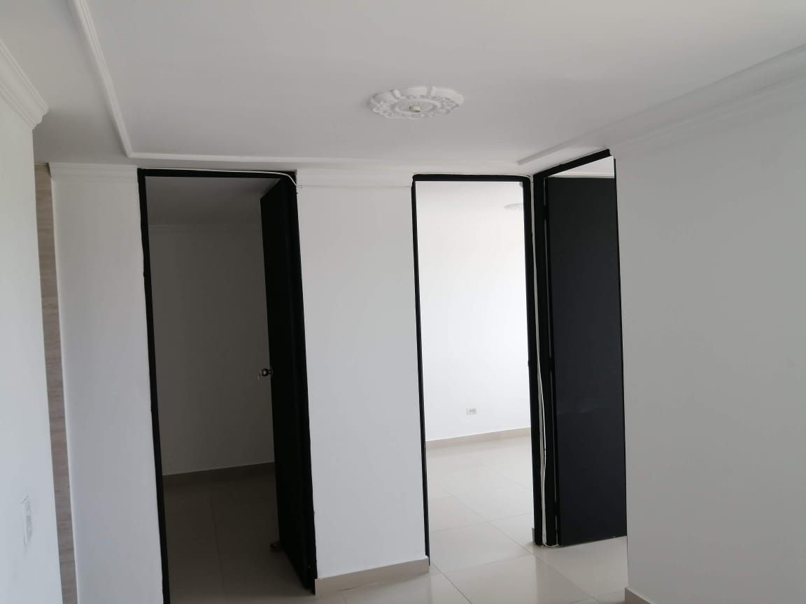 ebccbc_175986972465_plana