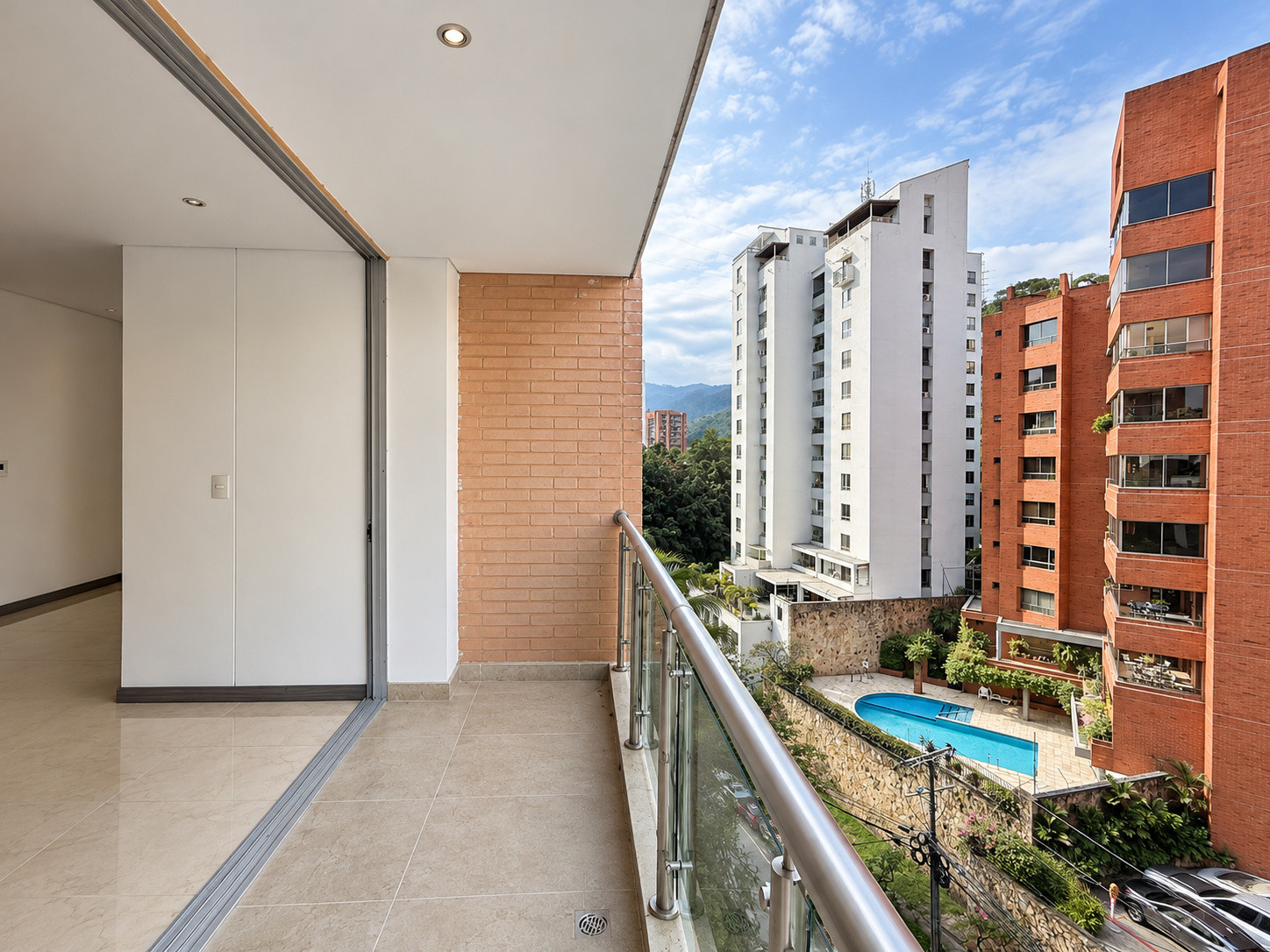 APARTAMENTO Avenida 4A Oeste No. 5 207, Normandía, Cali